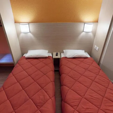 Premiere Classe Chantilly Sud Luzarches Hotel *